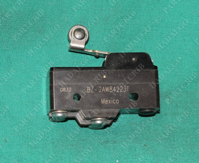 Honeywell, BZ-2AW84223T, Limit Micro Switch Snap Roller Lever NEW