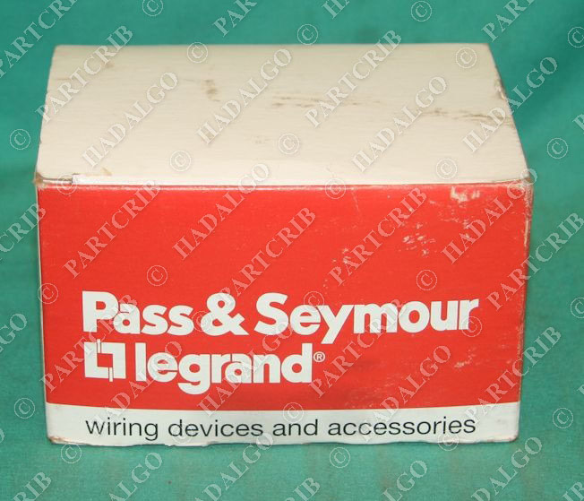 Pass & Seymour 466 Flourescent Lampholder White light 660W 1000V 10 pcs NEW