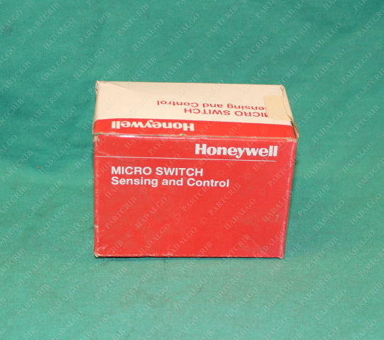 Honeywell, DTE6-2RN80, 144431-1, MicroSwitch Limit Switch Roller