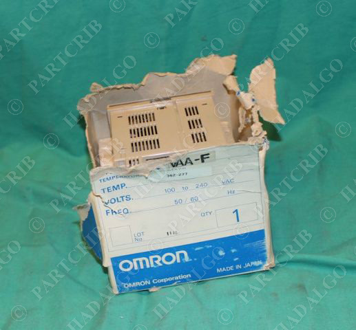 Omron, E5AX-VAA-F, Temperature Controller Multi Range NEW