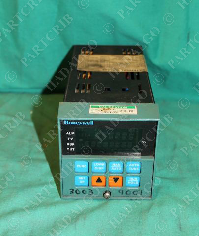 Honeywell, UDC3000, DC3003-0-30A-2-00-0111 Digital Temperature Controller
