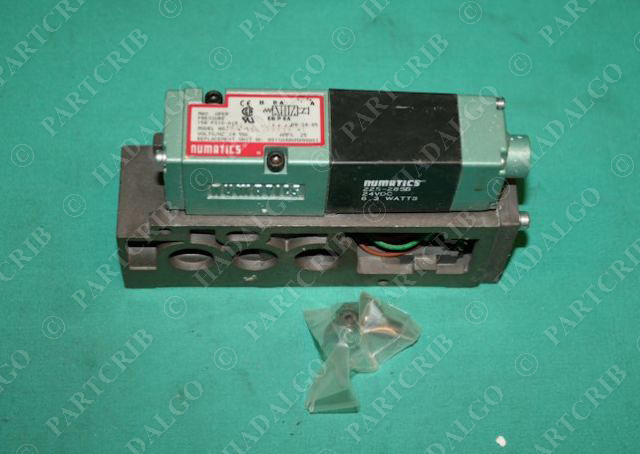 Numatics, 081SA400M000061, Solenoid Valve Assembly w Base NEW