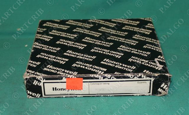 Honeywell, 914CE2-6A, Top Roller Plunger Limit Switch Sensor