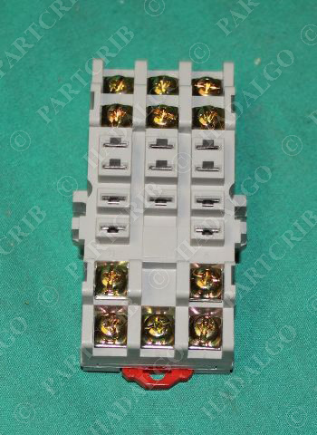 Siemens, 3TX7144-1E4, 3TX7-144-1E4, Terminal Relay Plug Socket 300V 15Amp NEW