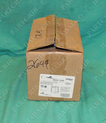 Crouse-Hinds TP7640 Vapor Proof Fixture Clear Globe Cast Guard NEW