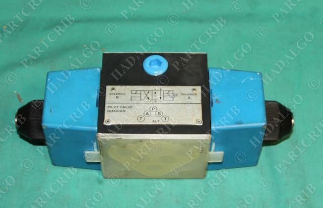 Vickers Directional Pilot Valve DG4S4-012N-B-60 879137 dg4s4 012n b 60 NEW