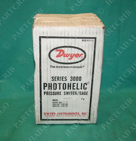 Dwyer A3002 Photohelic Pressure Switch/Gage NEW