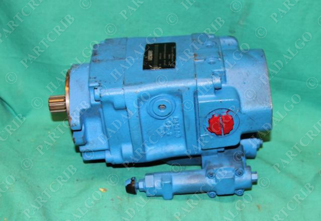 Vickers PVM018ER07CS01AAA2300000AA0A 02-348680 Hydraulic Pump PVM018ER07CS01AAA2
