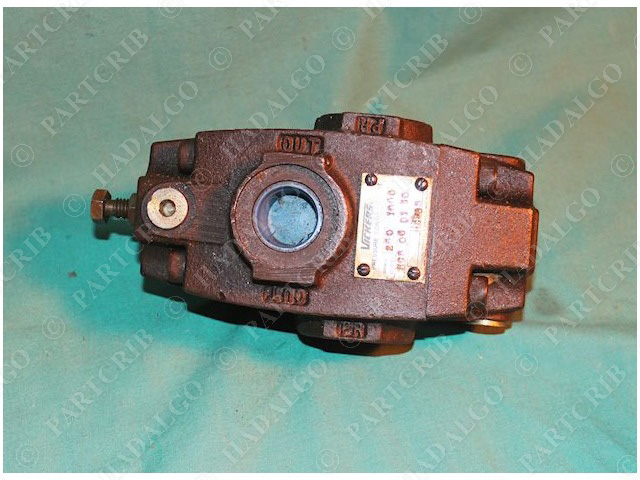 Vickers RCS-06-D1-30 Hydraulic Pressure Control Valve 250-1000psi Regulator NEW