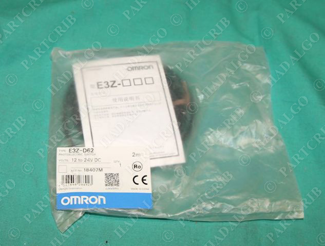 Omron E3Z-D62 Photoelectric Sensor 12-24VDC NEW