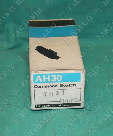 Fuji Electric, AH30-T, illuminated Emergency Stop Switch Pushbutton Red Mushroom